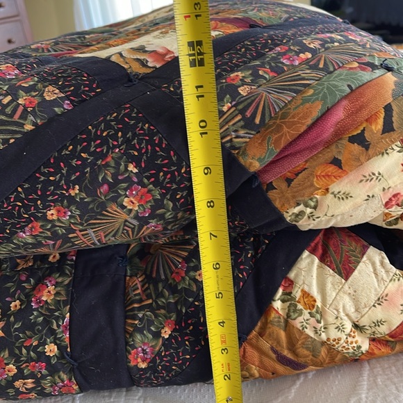 Comforter Quilt, Queen, Handmade in Vermont, Like New - Picture 7 of 14